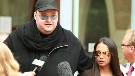 Kim dotcom mona schmitz a h 2