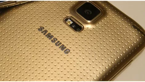 Samsung galaxy s5 gold detail 520x300x24 fill h30e5291e